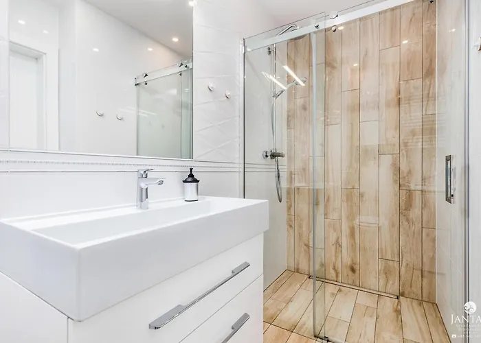 Jantar - Baltycka 6 Kołobrzeg