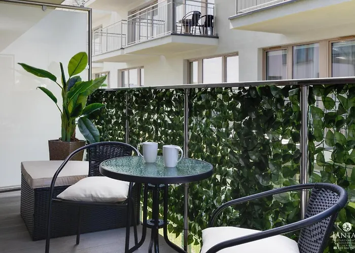 Jantar - Bałtycka 6 *